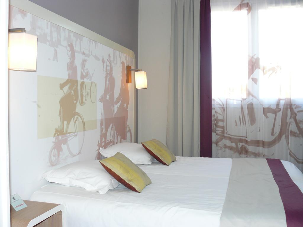 Hotel Red Fox