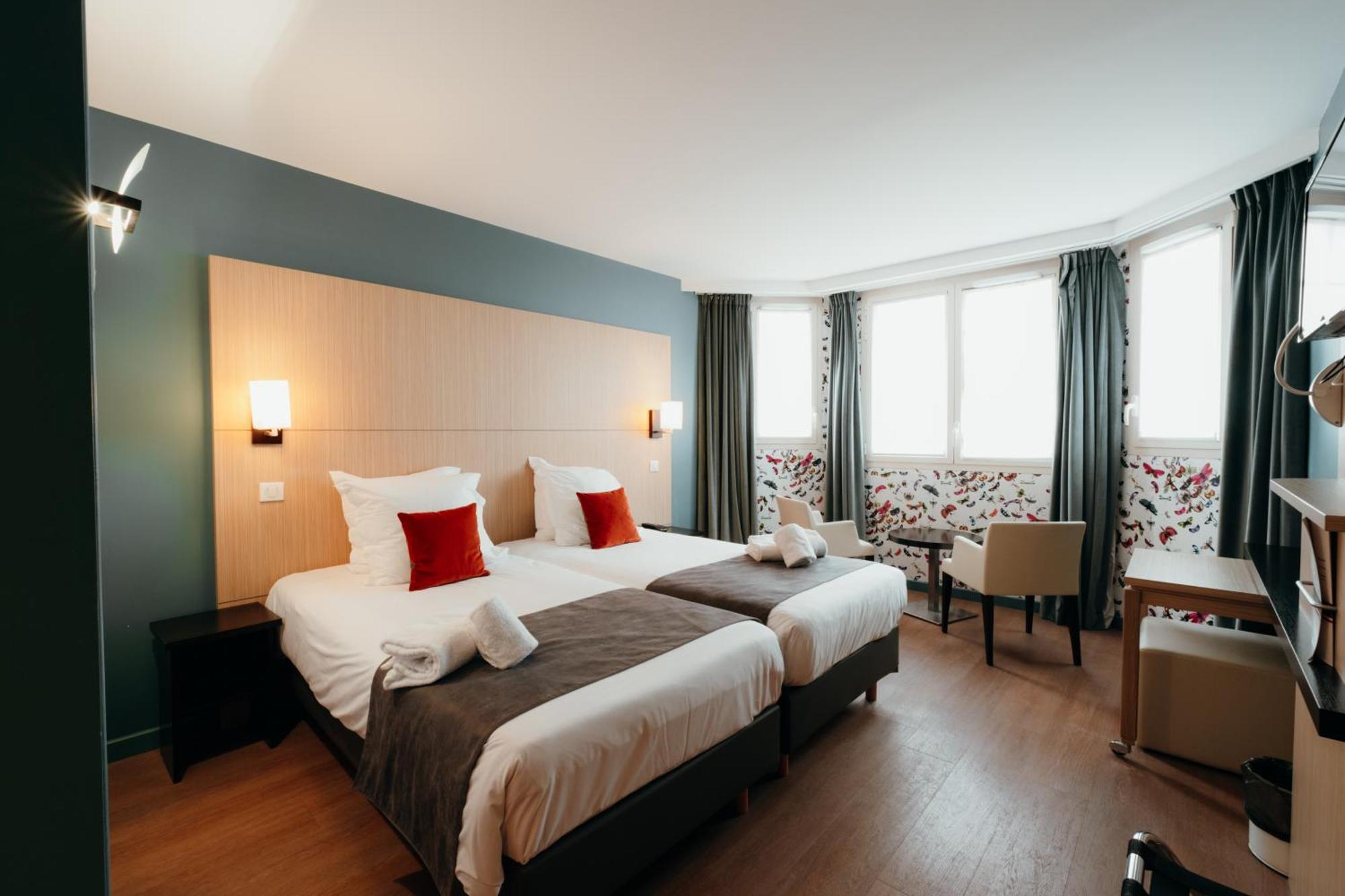 Hotel Red Fox